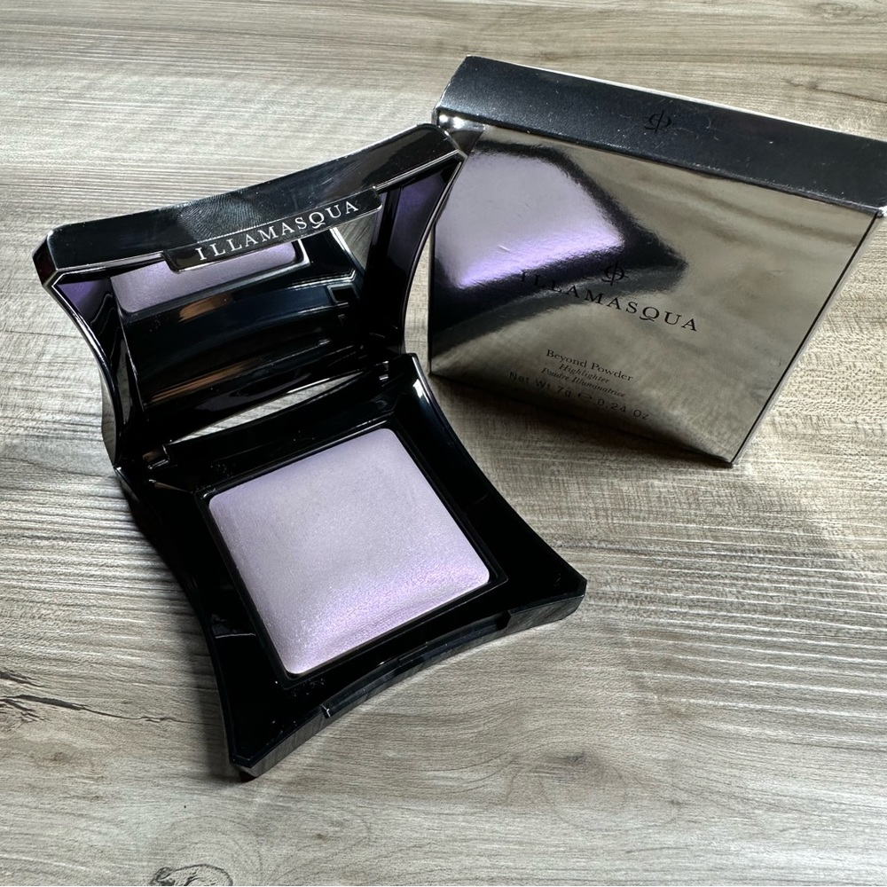 Illamasqua 10th Anniversary Beyond Powder Highlighter- Electric